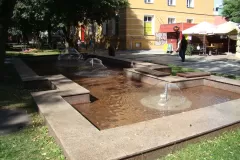 fontanna-na-deptaku-przy-bwa-w-zielonej-gorz