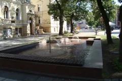 fontanna-na-deptaku-przy-bwa-w-zielonej-gorze-6