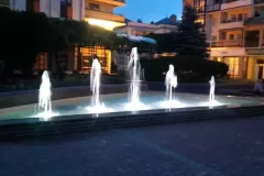 fontanna-na-nowym-rynku-murowanej-goslinie-5