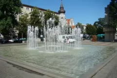 fontanna-na-placu-bohaterow-w-zielonej-gorze-1