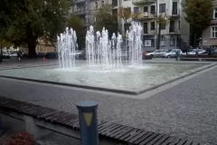 fontanna-na-placu-bohaterow-w-zielonej-gorze-14