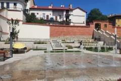 fontanna-skwer-piotra-gajdy-w-tarnowie-24
