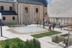 fontanna-skwer-piotra-gajdy-w-tarnowie-36
