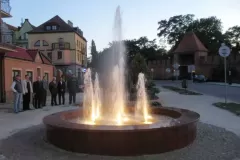 fontanna-na-ulicy-grodzkiej-glogow-2
