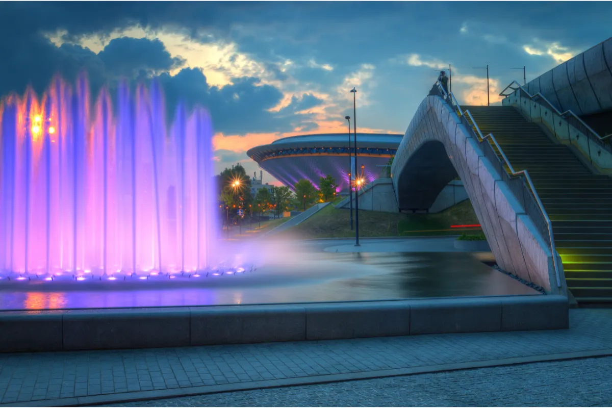 Technologia w fontannach miejskich: jakie innowacje technologiczne są wykorzystywane do tworzenia efektownych efektów wodnych i świetlnych?
