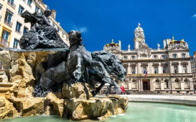 Fontanna Bartholdi w Lyonie, Francja – dzieło znanego twórcy Statuy Wolności.