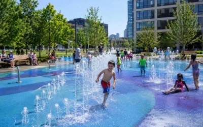 Splashpad —&nbsp;mokry plac zabaw dla dzieci. Normy PN-EN 1176, SANEPID i&nbsp;bezpieczne projektowanie w&nbsp;polskich realiach